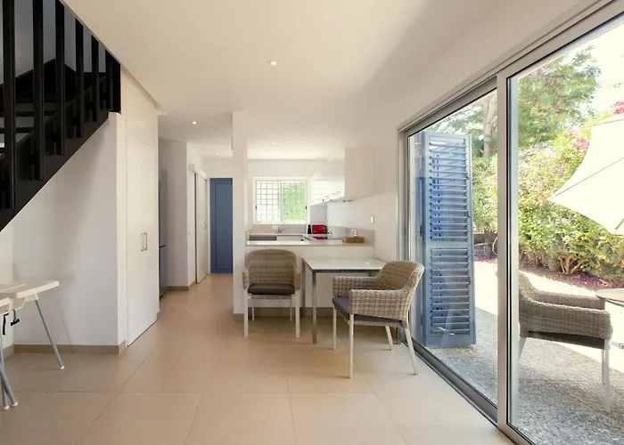 Family Fig Tree Bay House Case de vacanță