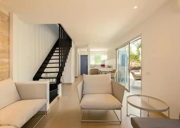 Family Fig Tree Bay House Case de vacanță Protaras