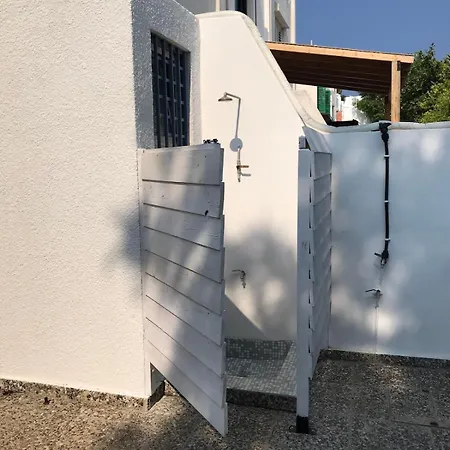 Family Fig Tree Bay House