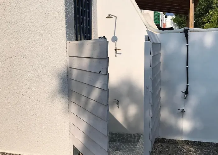 Family Fig Tree Bay House